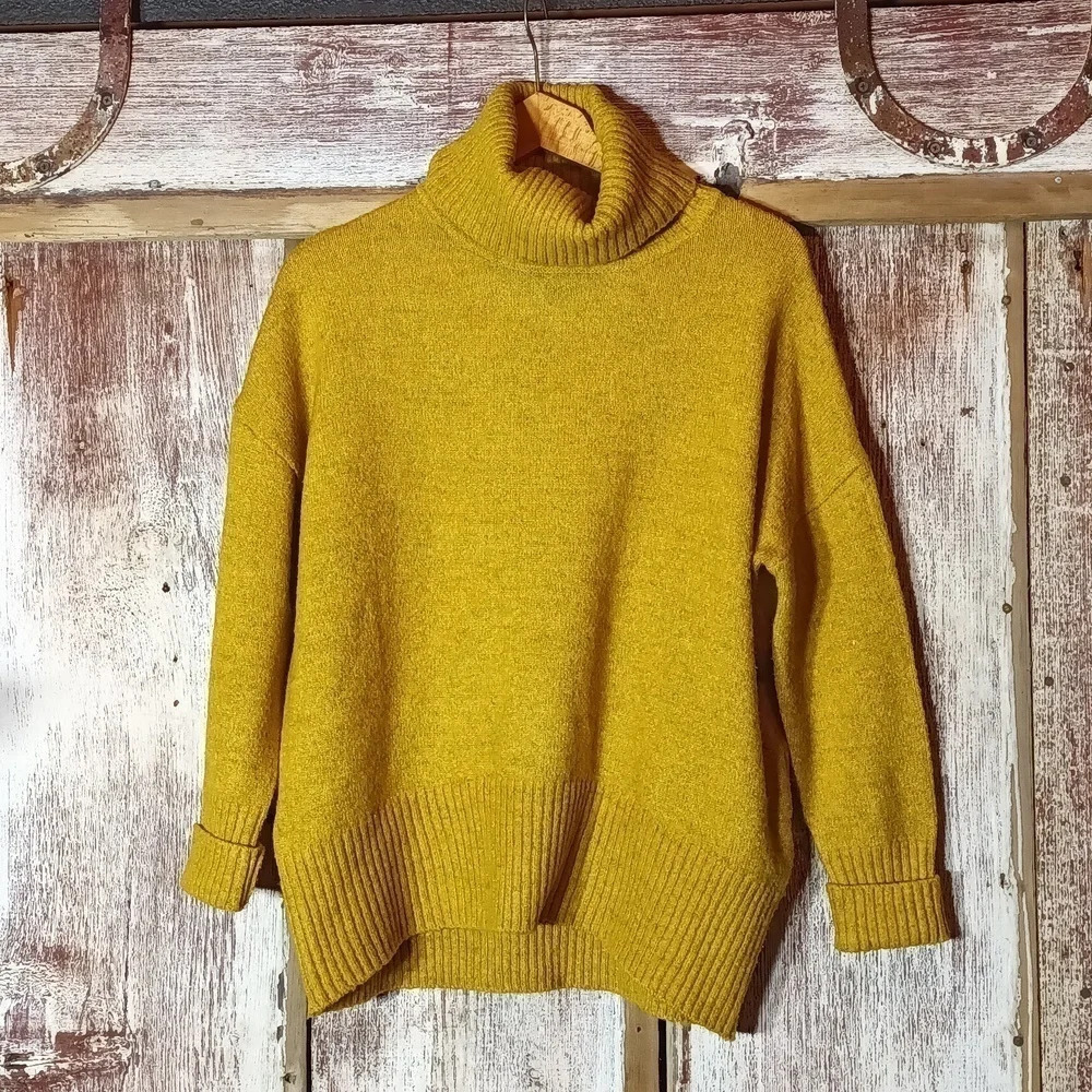 Alpaca blend oversized turtle neck drop shoulder mustard color  XS nwot - Picture 2 of 6